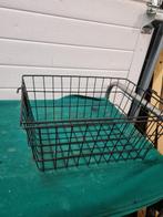 mand metaal zwart met hengsel, Huis en Inrichting, Woonaccessoires | Schalen en Manden, Ophalen of Verzenden, 'T Olde Gre-j, Info@toldegrej.nl