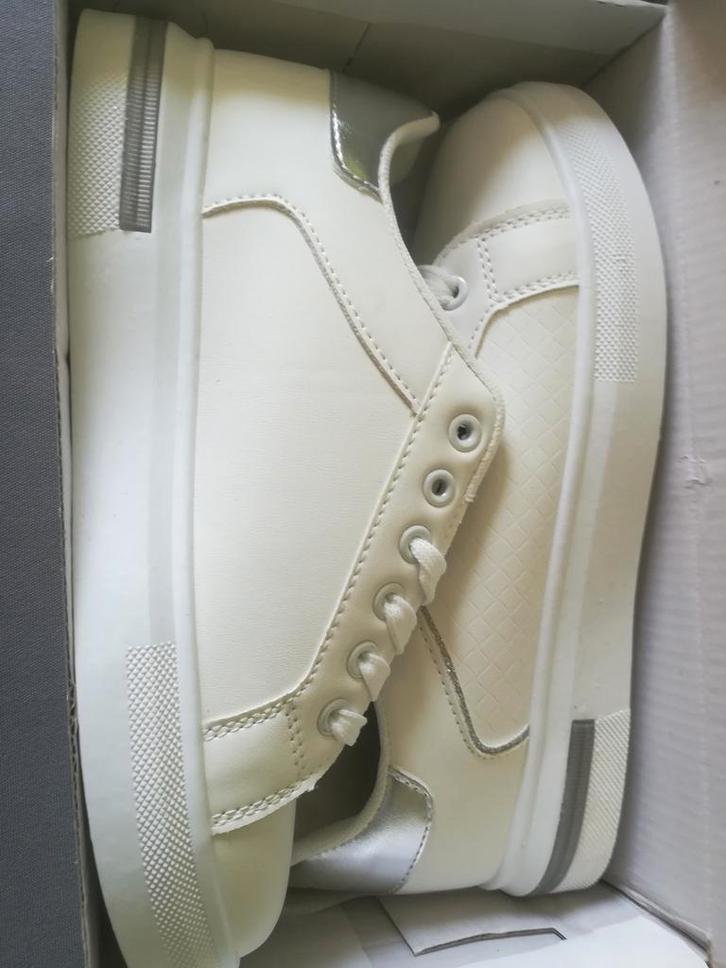 Witte Sneakers, Kleding | Dames, Schoenen, Nieuw, Sneakers of Gympen, Wit, Ophalen of Verzenden