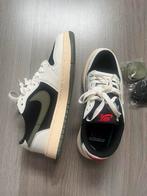 Nike Air Jordan 1 Low Travis Scott Olive, Kleding | Heren, Schoenen, Ophalen of Verzenden, Nieuw, Zwart, Sneakers of Gympen