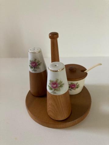 compleet MID CENTURY peper zout mosterdstel jaren 50-60 beschikbaar voor biedingen
