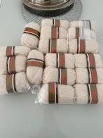 17 bollen gebroken wit, Hobby en Vrije tijd, Breien en Haken, Ophalen of Verzenden, Zo goed als nieuw, Breien of Haken, Wol of Garen