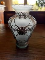 VINTAGE GRIEKSE SATIJNEN GLAZEN VAAS MET ZILVEREN FILIGRAAN, Antiek en Kunst, Ophalen of Verzenden