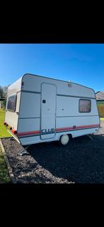 Zeer nette burstner caravan met voortent en luifel!, Caravans en Kamperen, Caravans, Dwarsbed, Particulier, Standaardzit, Tot en met 3