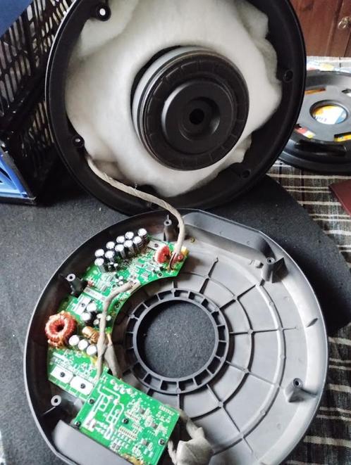JBL Basspro hub Class D 200w rms versterker defect?, Auto diversen, Autospeakers, Gebruikt, Ophalen of Verzenden
