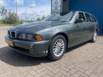 Bmw 5-SERIE 525I, Achterwielaandrijving, Stationwagon, Handgeschakeld, 5 stoelen