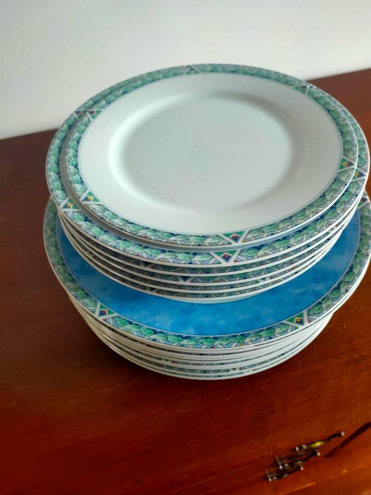 Arzberg Servies - Borden en Diepe Borden, Huis en Inrichting, Keuken | Servies, Gebruikt, Bord(en), Effen, Porselein, Ophalen