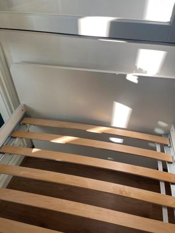 IKEA bedframe wit met lattenbodem - afbeelding 2