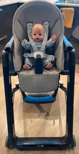 Kinderstoel van Peg Perego, Kinderen en Baby's, Kinderstoelen, Zo goed als nieuw, Overige typen, Afneembaar eetblad, Gordel(s)