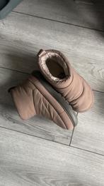 UGG Classic maxi mini beige, Kleding | Dames, Schoenen, Ophalen of Verzenden, Zo goed als nieuw, Beige