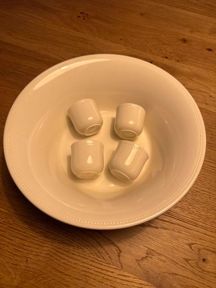 Royal Stafford Schaal + 4 Eierdopjes, Huis en Inrichting, Keuken | Servies, Gebruikt, Schaal of Schalen, Overige stijlen, Aardewerk