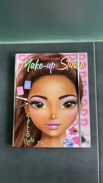 TopModel make-up studio *nieuw* beschikbaar voor biedingen