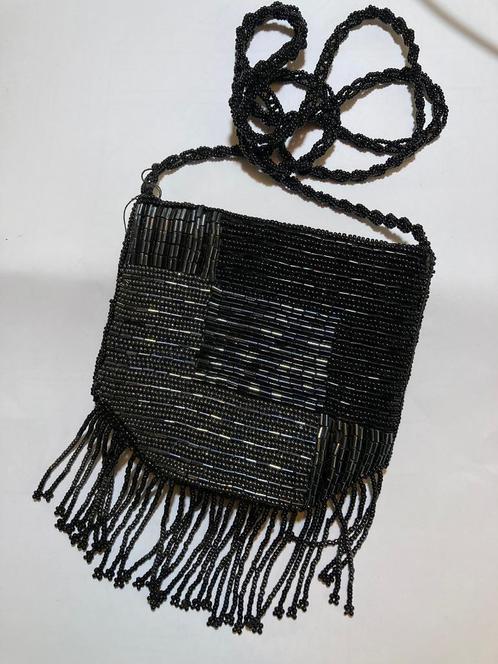 Vintage zwart glaskralen tas tasje brocante avondtasje boho, Sieraden, Tassen en Uiterlijk, Tassen | Damestassen, Zo goed als nieuw
