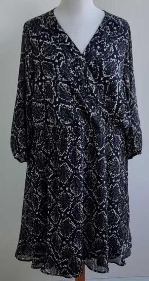 MS Mode zwarte jurk met beige/witte print mt. 54, Kleding | Dames, Grote Maten, Zo goed als nieuw, Jurk, Zwart, Ophalen of Verzenden
