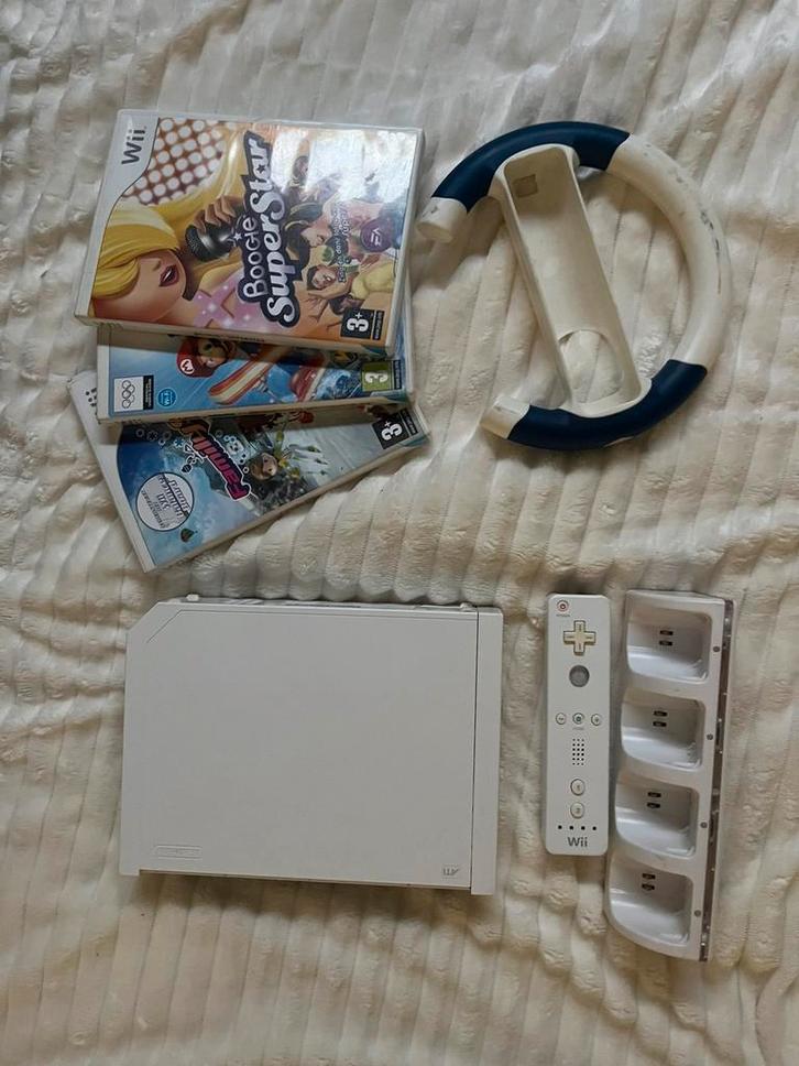 Nintendo Wii WIT, Spelcomputers en Games, Spelcomputers | Nintendo Wii, Zo goed als nieuw, Met 1 controller, Ophalen of Verzenden