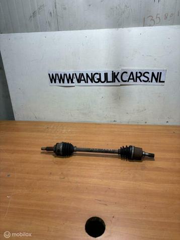 Aandrijfas origineel linksvoor beschikbaar voor biedingen