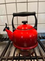 Le Creuset waterketel rood, 2 liter of meer, Ophalen of Verzenden, Gebruikt