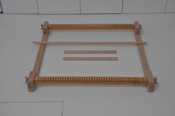 Weefraam beukenhout 44 x 45 cm weeflengte aanpasbaar. beschikbaar voor biedingen