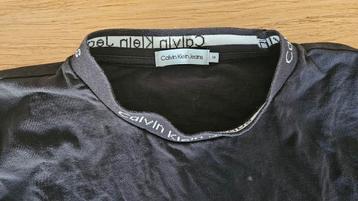 2 shirts lange mouw beschikbaar voor biedingen