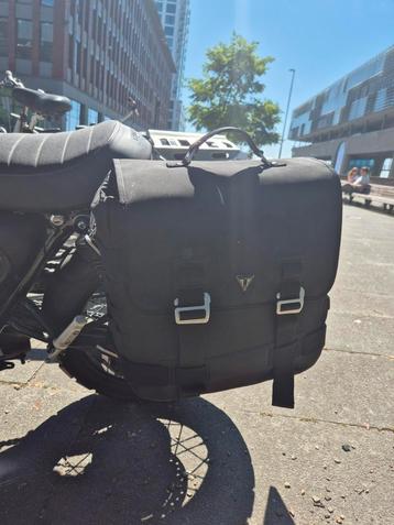 Triumph zijtas zadeltas met bevestiging beugel afstandhouder beschikbaar voor biedingen