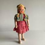 Vintage Pools lappenpopje met vlechtjes, Verzamelen, Poppen, Ophalen of Verzenden, Zo goed als nieuw, Pop
