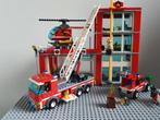 Lego city 60004 brandweer kazerne vrachtwagen helikopter, Kinderen en Baby's, Speelgoed | Duplo en Lego, Complete set, Lego, Zo goed als nieuw