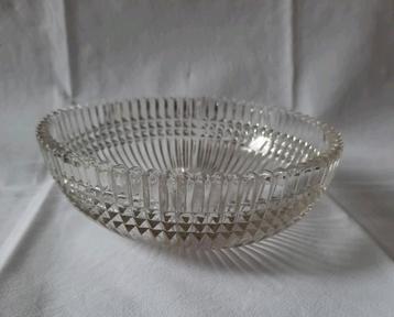 Vintage schaal van geribbeld persglas ○18 cm beschikbaar voor biedingen
