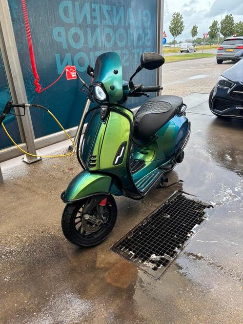 Vespa Sprint 80CC | Akraprovic | Rollerbankproef, Fietsen en Brommers, Scooters | Vespa, Vespa S, Benzine, Ophalen