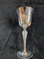 Anna Pavlova glas uit ongeveer 1980, Ophalen