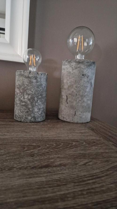 Tafellamp beton, Huis en Inrichting, Lampen | Tafellampen, Nieuw, Minder dan 50 cm, Ophalen