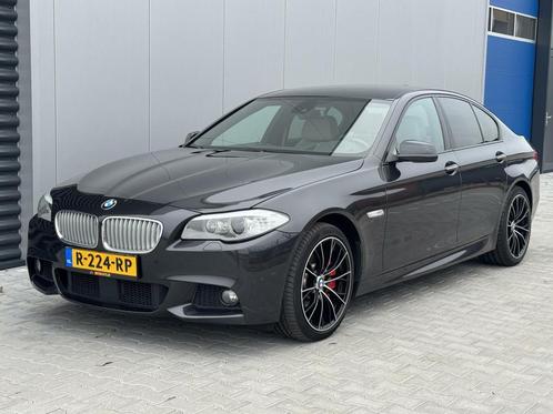 BMW 5-serie 550xi High Executive | M-Pakket | V8 | 408PK !, Auto's, BMW, Bedrijf, Te koop, 5-Serie, 4x4, ABS, Airbags, Airconditioning