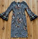 Jurk Rinascimento - Grijs Zwart Ruit bloem - Maat 40, Kleding | Dames, Jurken, Maat 38/40 (M), Zwart, Rinascimento, Ophalen of Verzenden
