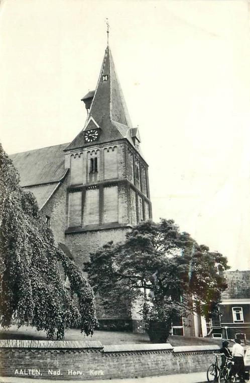 (388-498-011) Aalten Ned Herv Kerk, Verzamelen, Ansichtkaarten | Nederland, Gelderland, Verzenden