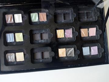 Make-up doos navul box beschikbaar voor biedingen