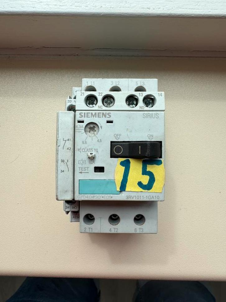 Siemens SIRIUS Motorbeveiligingsschakelaar  4,5A tot 6,3A, Hobby en Vrije tijd, Elektronica-componenten, Gebruikt, Ophalen of Verzenden