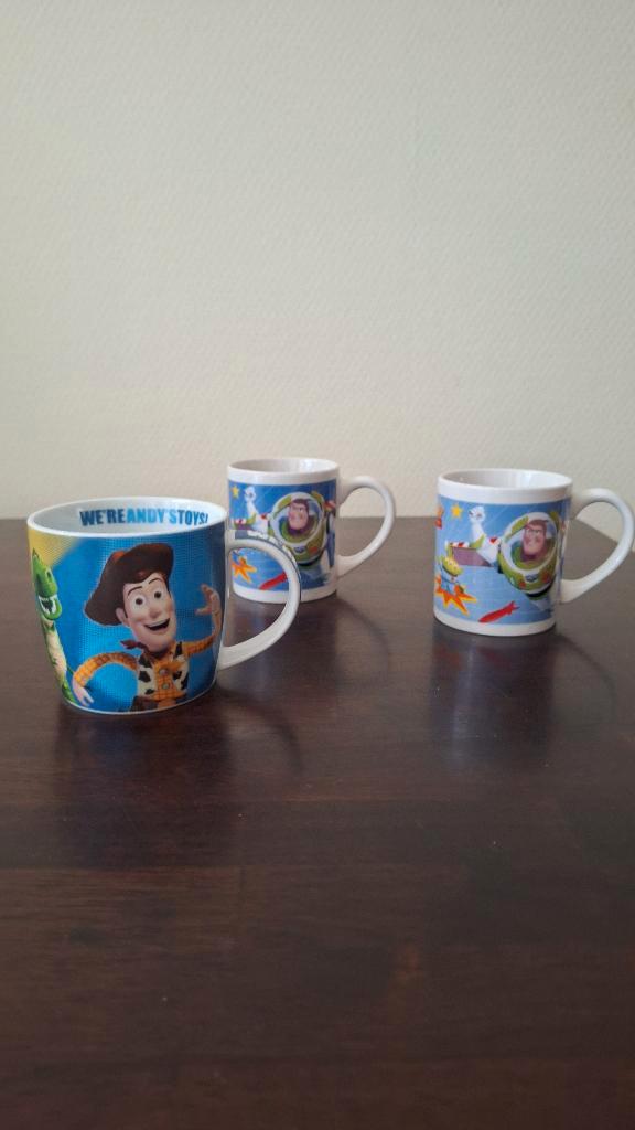 Disney 3 koppen TOY STORY mokken Woody Buzz Lightyear, Verzamelen, Disney, Zo goed als nieuw, Servies, Overige figuren, Ophalen of Verzenden