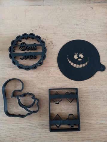 Cookie cutter en strooivorm Alice in Wonderland  beschikbaar voor biedingen