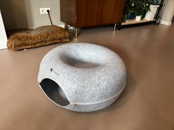 Flokoo donutmand voor katten beschikbaar voor biedingen