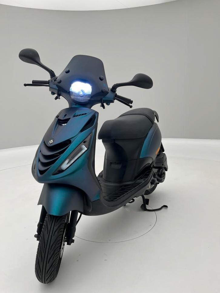 Piaggio Zip 4takt met geelkenteken, Fietsen en Brommers, Scooters | Piaggio, Gebruikt, Zip, Maximaal 45 km/u, Benzine, Ophalen