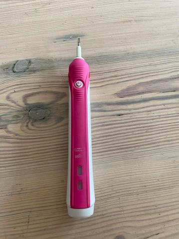 Oral B Pro 4900 Smart 3767 tandenborstel voor onderdelen beschikbaar voor biedingen