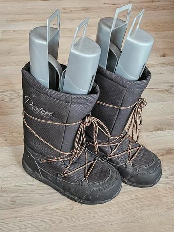 Protest Snowboots Zwart Maat 37 beschikbaar voor biedingen