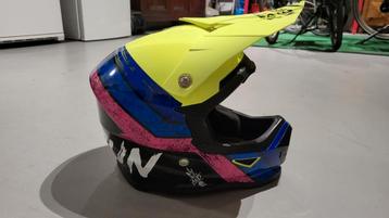 Shot Helm maat 53-54 beschikbaar voor biedingen