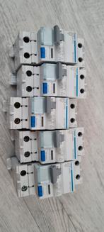 Hager B16 Aardlekautomaat 1Fase 30mA, Ophalen of Verzenden, Zo goed als nieuw