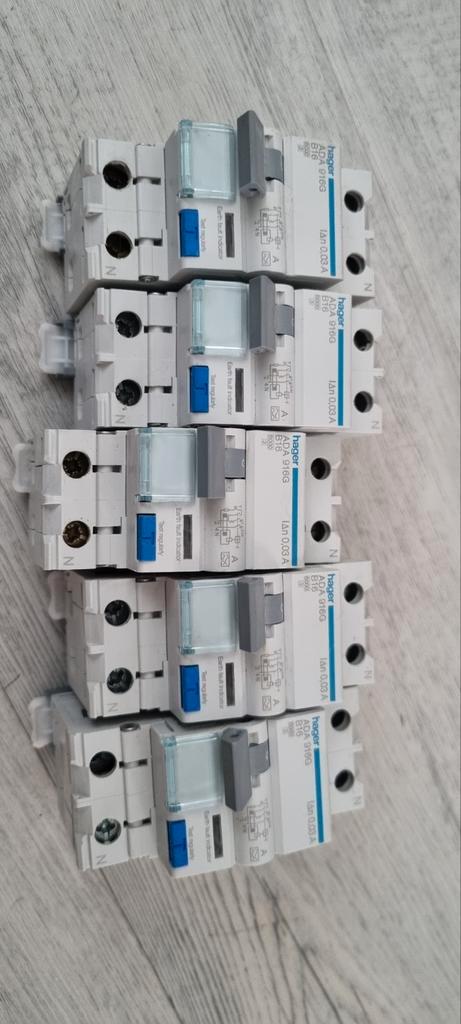 Hager B16 Aardlekautomaat 1Fase 30mA, Hobby en Vrije tijd, Elektronica-componenten, Zo goed als nieuw, Ophalen of Verzenden