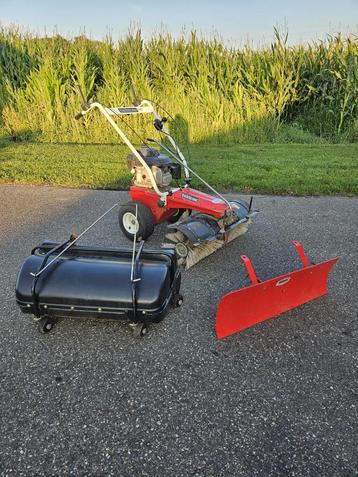 Tielburger TK18 veegmachine benzine met E-start beschikbaar voor biedingen