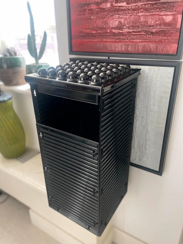 Sottsass voor Olivetti, Antiek en Kunst, Kunst | Designobjecten, Ophalen of Verzenden