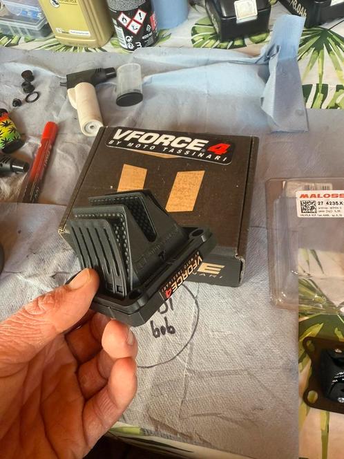 Vforce 4 membraam, Fietsen en Brommers, Brommers | Tuning en Styling, Ophalen