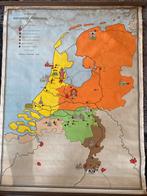 Antieke wandkaart van Katholiek Nederland, Antiek en Kunst, Antiek | Schoolplaten, Ophalen of Verzenden, Aardrijkskunde