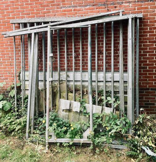 Verzinkt hekwerk en fietsenstalling-constructie., Tuin en Terras, Tuinhekken en Hekwerk, Gebruikt, Spijlenhekwerk, IJzer, Met poort