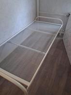 1 persoons bed ...voor student?, Ophalen