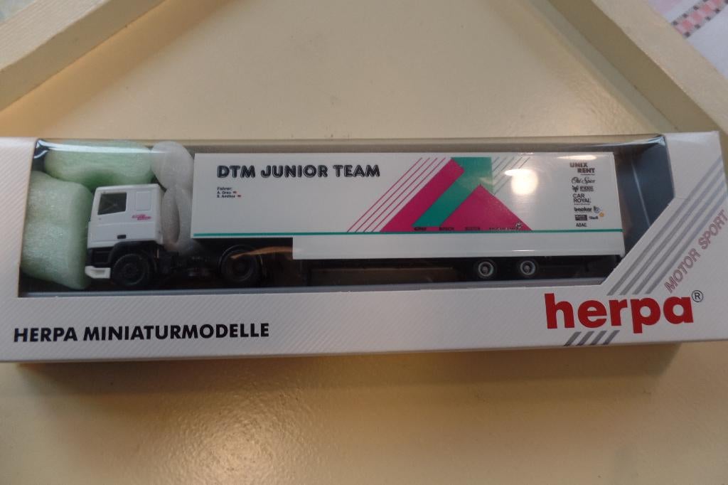 DAF  trekker / oplegger DTM Junior (Herpa), Hobby en Vrije tijd, Modelauto's | 1:87, Ophalen of Verzenden, Zo goed als nieuw, Bus of Vrachtwagen